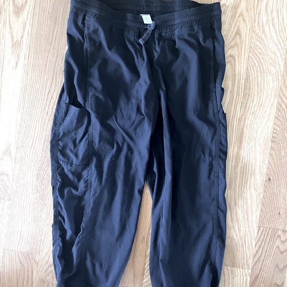 Athleta Other - Athleta Girl Capri nylon jogger pant
